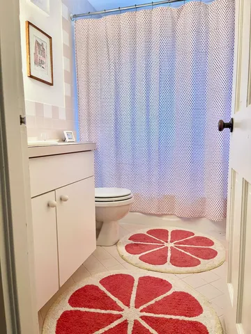 a bathroom with a tub