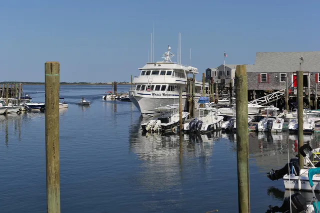 $3,800 | 86 Scudder's Lane, Barnstable, MA 02630