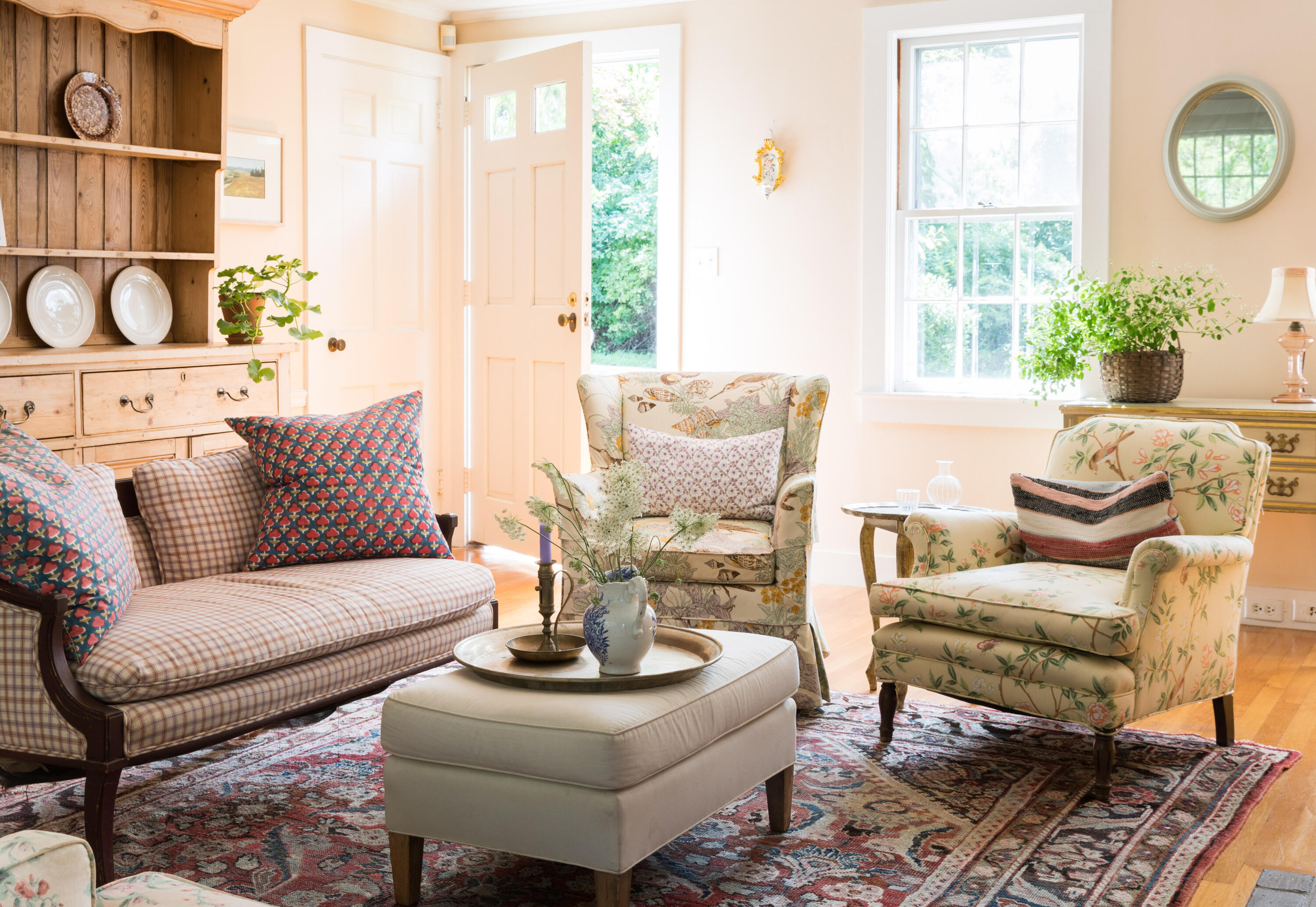 86 Scudder's Lane Barnstable, MA 02630 - Photo 3 of 33 a living room with furniture and a large window