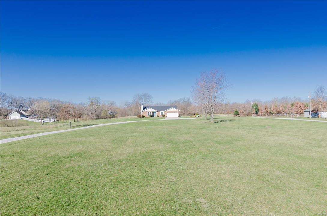5331 Hazel Road Edwardsville, IL 62025 - Photo 4 of 44