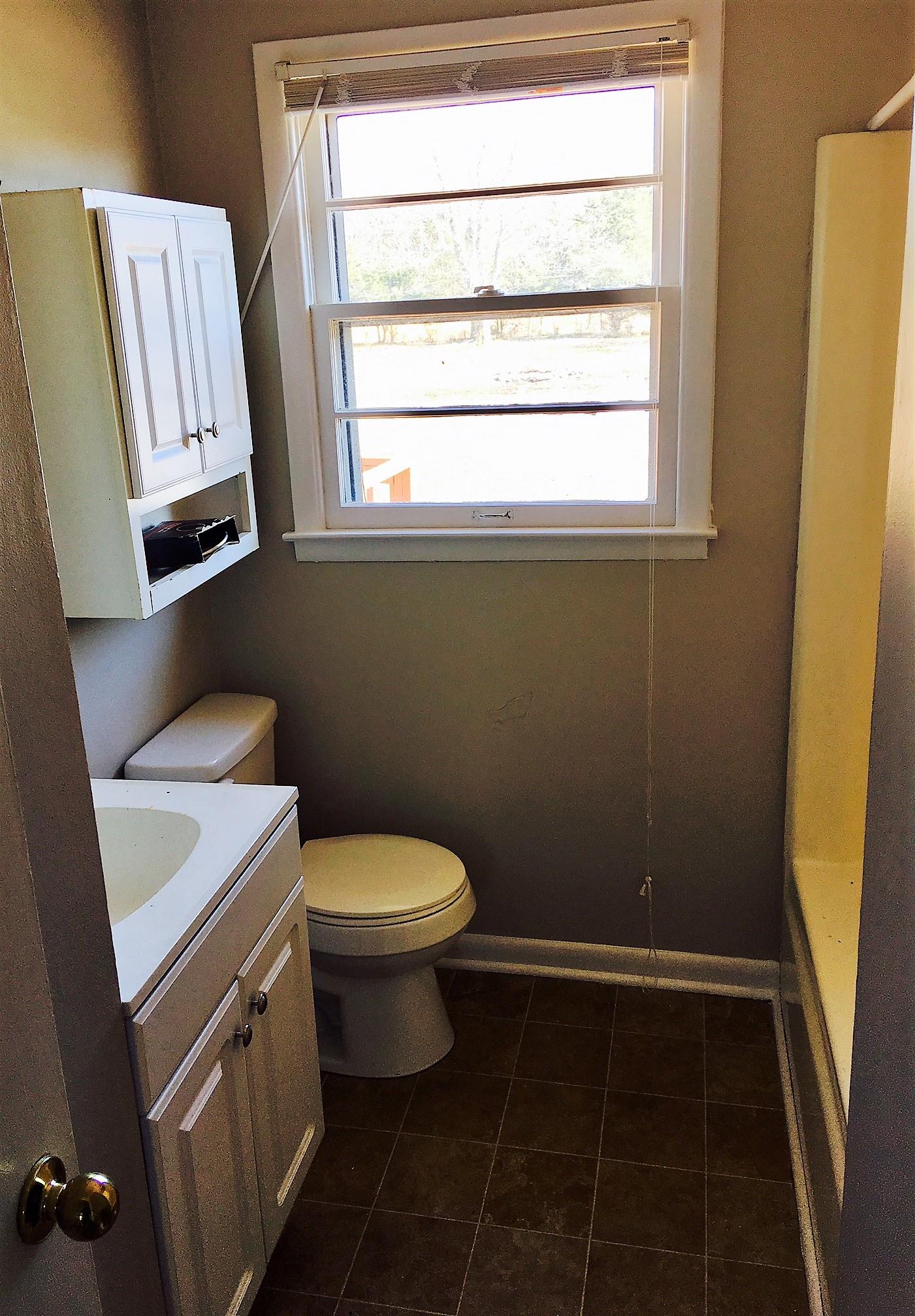 1017 Double Springs Road Murfreesboro, TN 37127 - Photo 4 of 5 Gallery Image 4