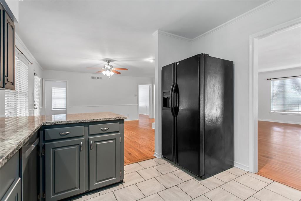 6915 Inverness Lane Dallas, TX 75214 - Photo 13 of 25