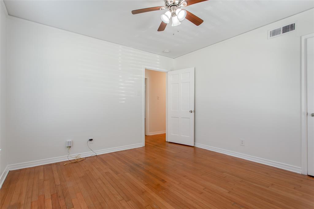 6915 Inverness Lane Dallas, TX 75214 - Photo 20 of 25