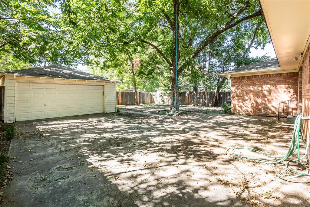 6915 Inverness Lane Dallas, TX 75214 - Photo 22 of 25