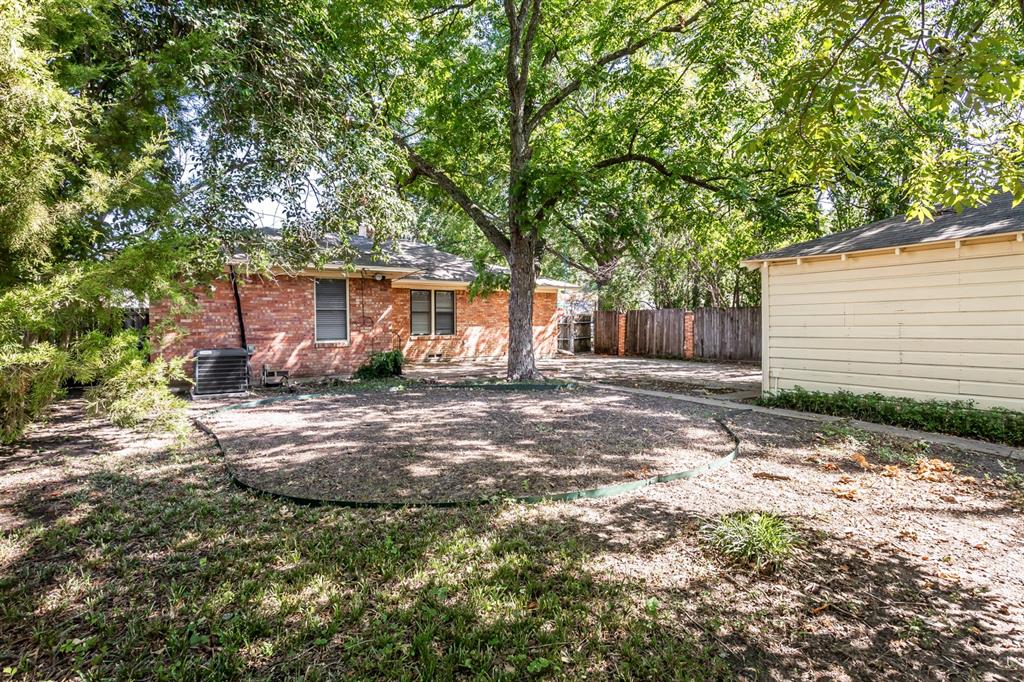 6915 Inverness Lane Dallas, TX 75214 - Photo 23 of 25