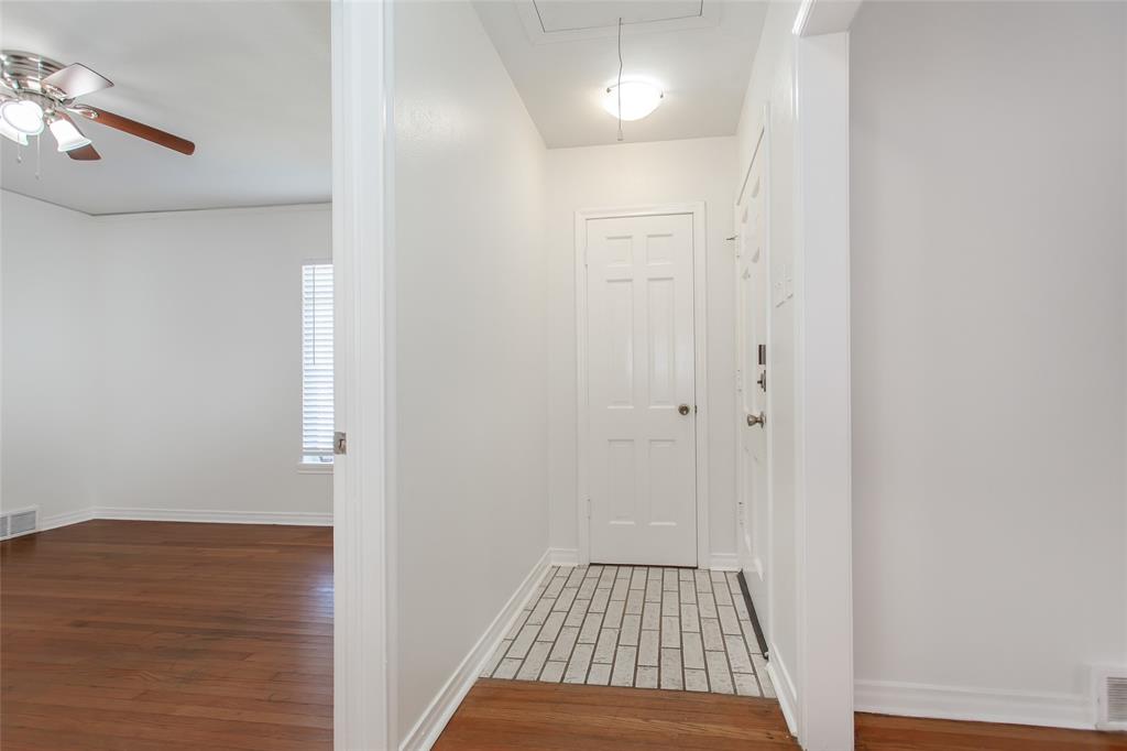 6915 Inverness Lane Dallas, TX 75214 - Photo 4 of 25