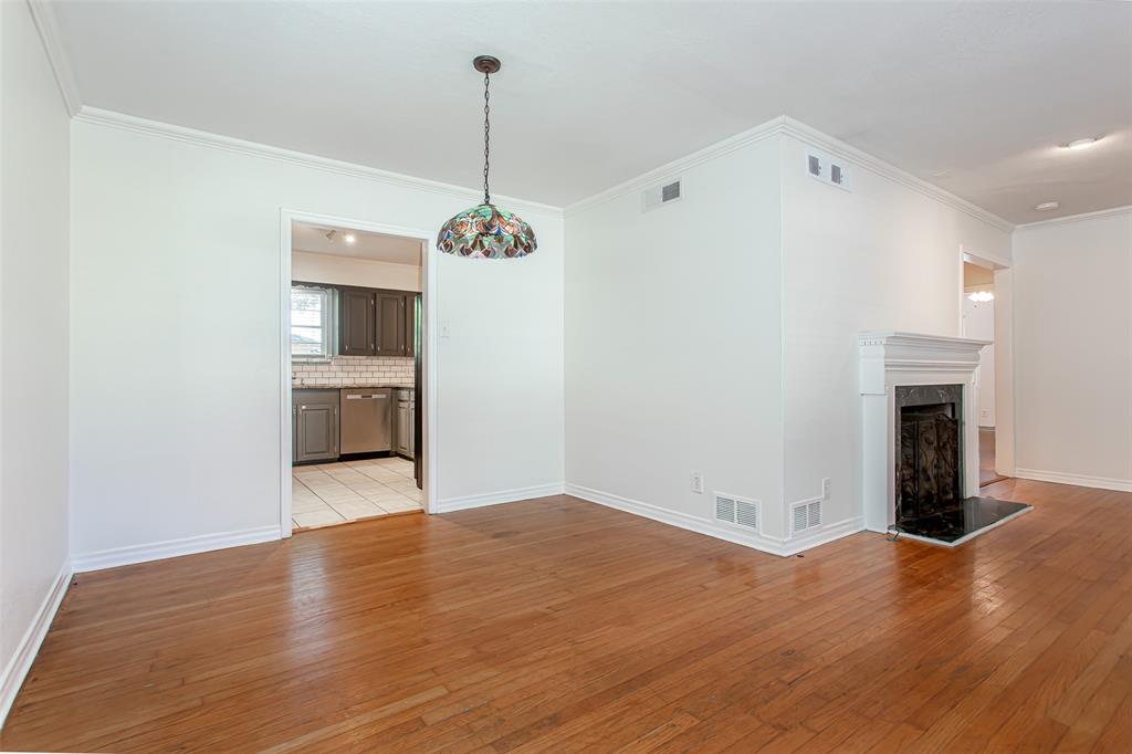 6915 Inverness Lane Dallas, TX 75214 - Photo 8 of 25