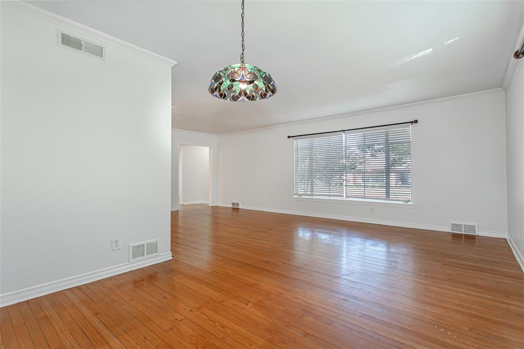 6915 Inverness Lane Dallas, TX 75214 - Photo 9 of 25