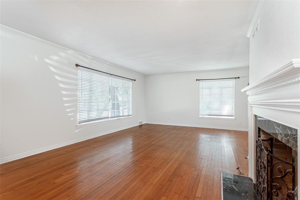 6915 Inverness Lane Dallas, TX 75214 - Photo 10 of 25