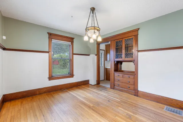 $285,000 | 162 Bates Avenue, St. Paul, MN 55106