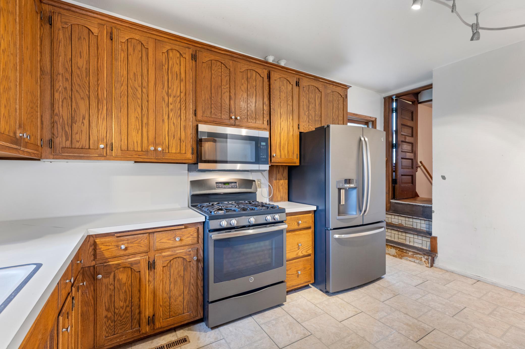 162 Bates Avenue St. Paul, MN 55106 - Photo 10 of 43