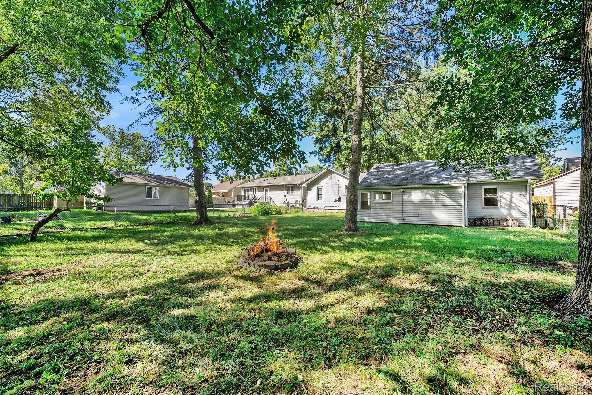 3067 South Adams Road Rochester, MI 48309 - Photo 29 of 33