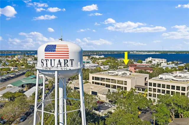 $3,000 | 310 Southeast Denver Avenue, Unit 2, Stuart, FL 34994