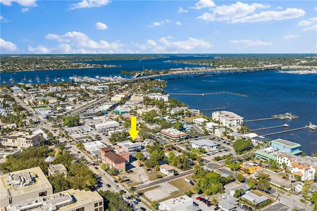 $3,000 | 310 Southeast Denver Avenue, Unit 2, Stuart, FL 34994