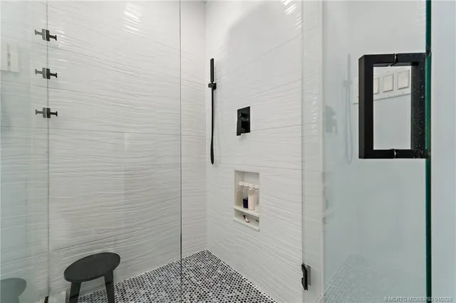 $3,000 | 310 Southeast Denver Avenue, Unit 2, Stuart, FL 34994