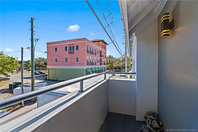 $3,000 | 310 Southeast Denver Avenue, Unit 2, Stuart, FL 34994