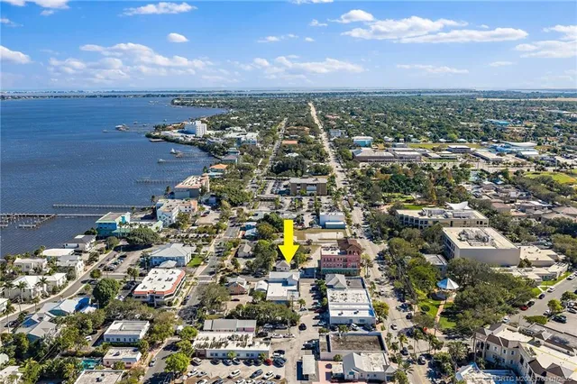 $3,000 | 310 Southeast Denver Avenue, Unit 2, Stuart, FL 34994