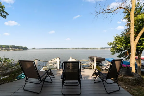 $229,500 | 320 Ln 120 Hamilton Lake, Hamilton, IN 46742