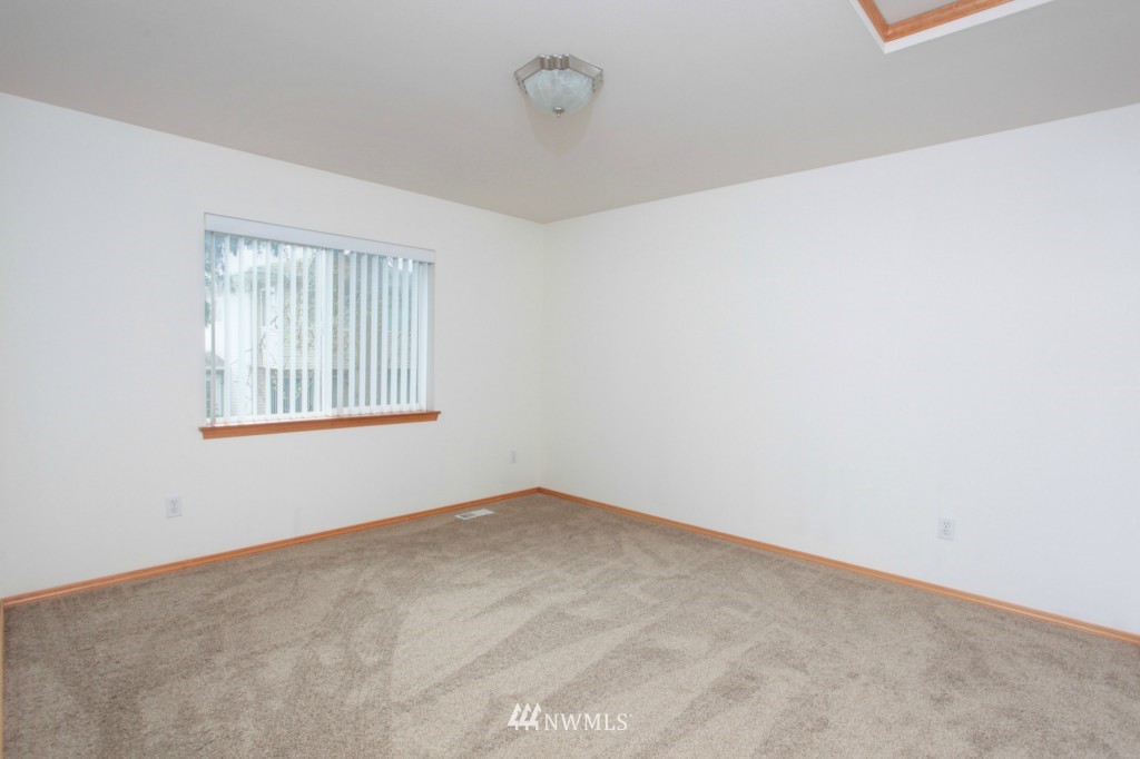 917 North 86th Street Seattle, WA 98103 - Photo 13 of 15