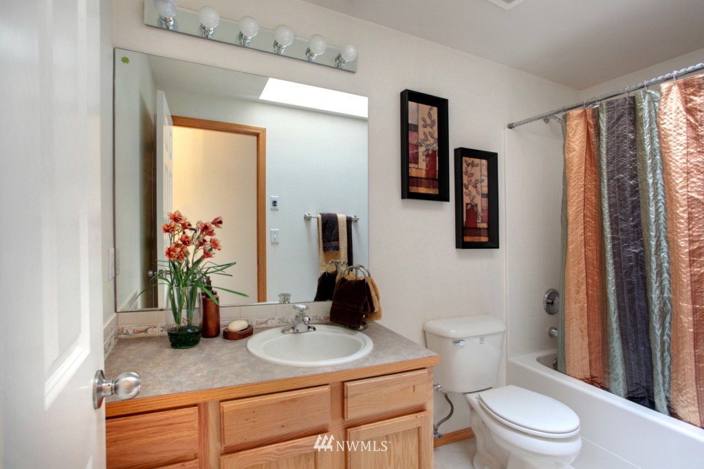 917 North 86th Street Seattle, WA 98103 - Photo 14 of 15