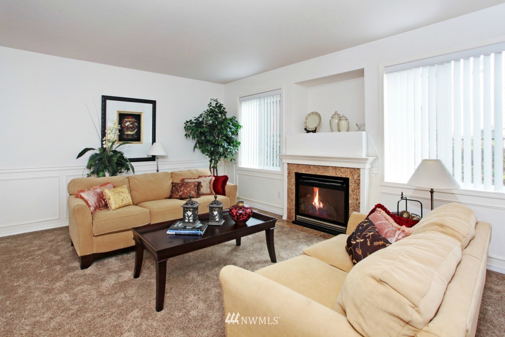 917 North 86th Street Seattle, WA 98103 - Photo 4 of 15