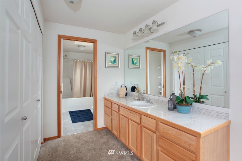 917 North 86th Street Seattle, WA 98103 - Photo 10 of 15