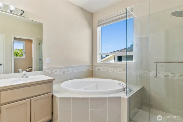 $799,995 | 16218 Southeast 261st Place, Covington, WA 98042