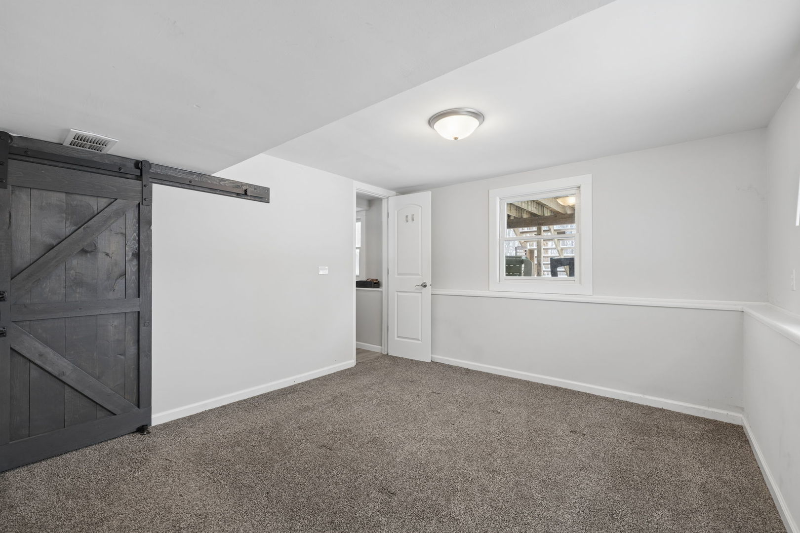 24254 South Burr Road Channahon, IL 60410 - Photo 16 of 22 an empty room with windows and closet