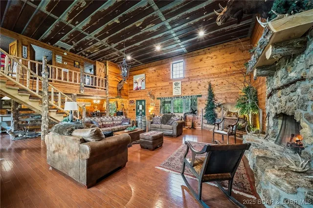 $2,000,000 | 129 Vaughan Road, Eldon, MO 65026