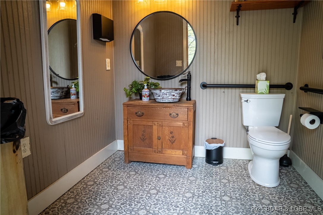 129 Vaughan Road Eldon, MO 65026 - Photo 27 of 44