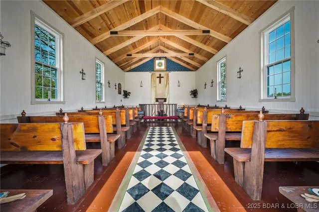 $2,000,000 | 129 Vaughan Road, Eldon, MO 65026