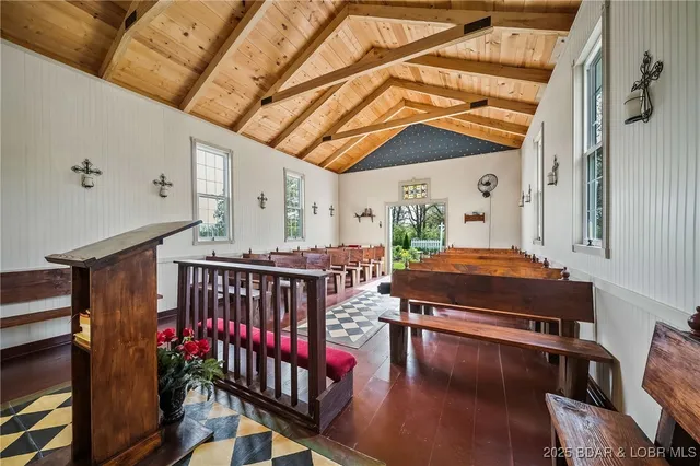 $2,000,000 | 129 Vaughan Road, Eldon, MO 65026