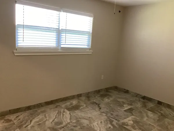 $1,900 | 1903 Harris Avenue, Pasadena, TX 77506
