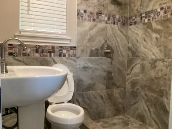$1,900 | 1903 Harris Avenue, Pasadena, TX 77506