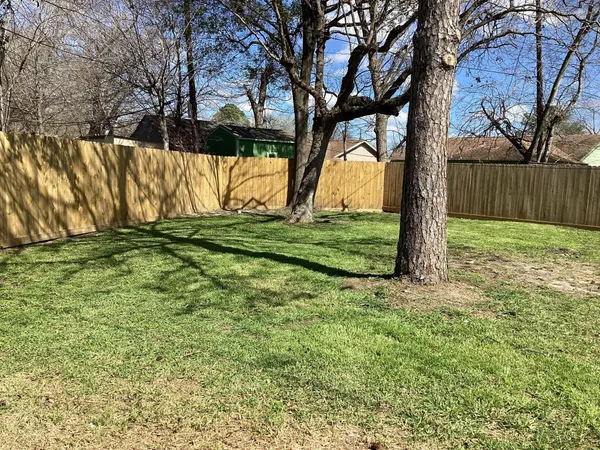$1,900 | 1903 Harris Avenue, Pasadena, TX 77506