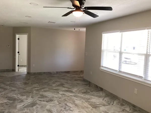 $1,900 | 1903 Harris Avenue, Pasadena, TX 77506