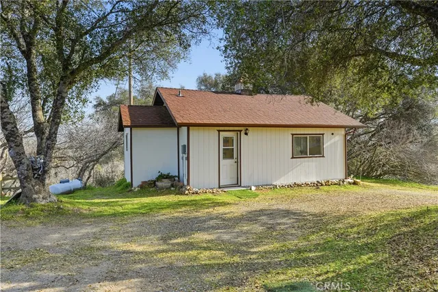 $725,000 | 44800 Ahwahnee Acres Road, Ahwahnee, CA 93601