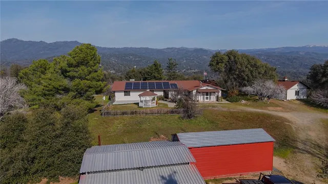 $725,000 | 44800 Ahwahnee Acres Road, Ahwahnee, CA 93601