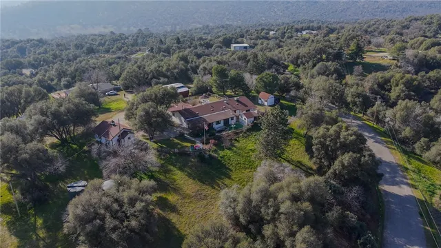 $725,000 | 44800 Ahwahnee Acres Road, Ahwahnee, CA 93601