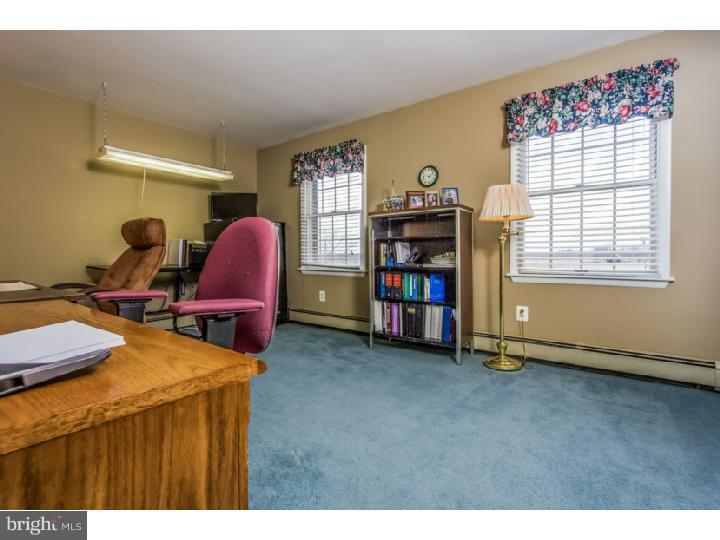 27274 Mt Pleasant Road Columbus, NJ 08022 - Photo 17 of 25 a room with furniture toys and a window