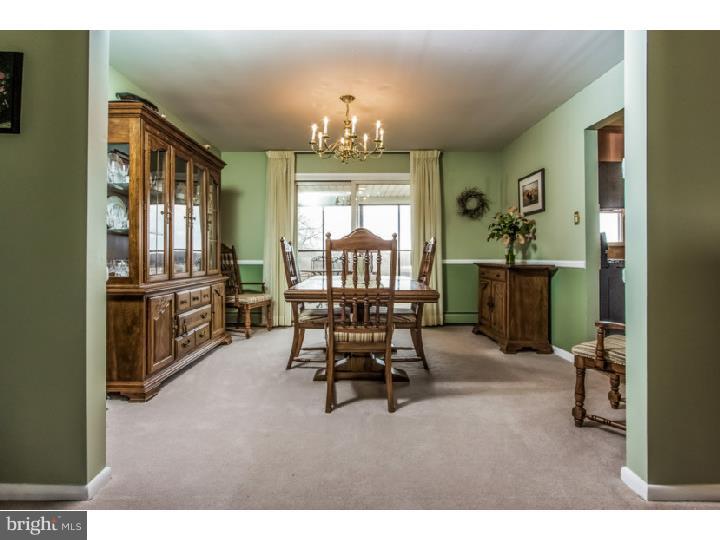 27274 Mt Pleasant Road Columbus, NJ 08022 - Photo 6 of 25 a dining room with furniture and window
