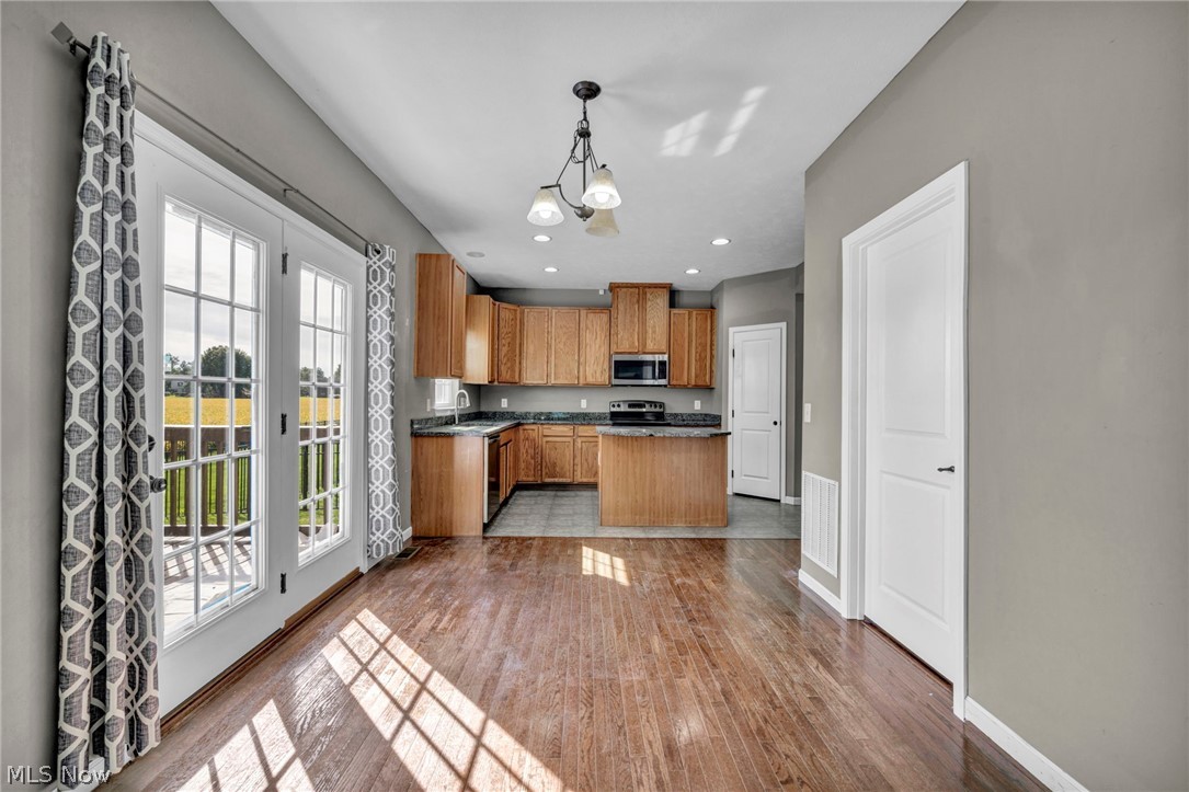 9092 Stonegate Circle North Ridgeville, OH 44039 - Photo 10 of 50 Gallery Image 10