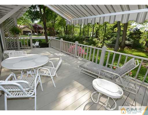 9 Falcon Road East Brunswick, NJ 08816 - Photo 19 of 25 Gallery Image 19