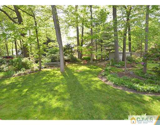 9 Falcon Road East Brunswick, NJ 08816 - Photo 21 of 25 Gallery Image 21