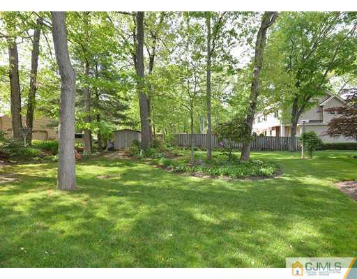 9 Falcon Road East Brunswick, NJ 08816 - Photo 23 of 25 Gallery Image 23