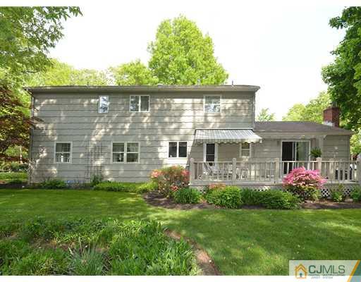 9 Falcon Road East Brunswick, NJ 08816 - Photo 24 of 25 Gallery Image 24