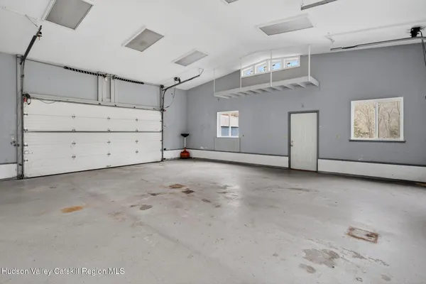 a black and white photo of a room