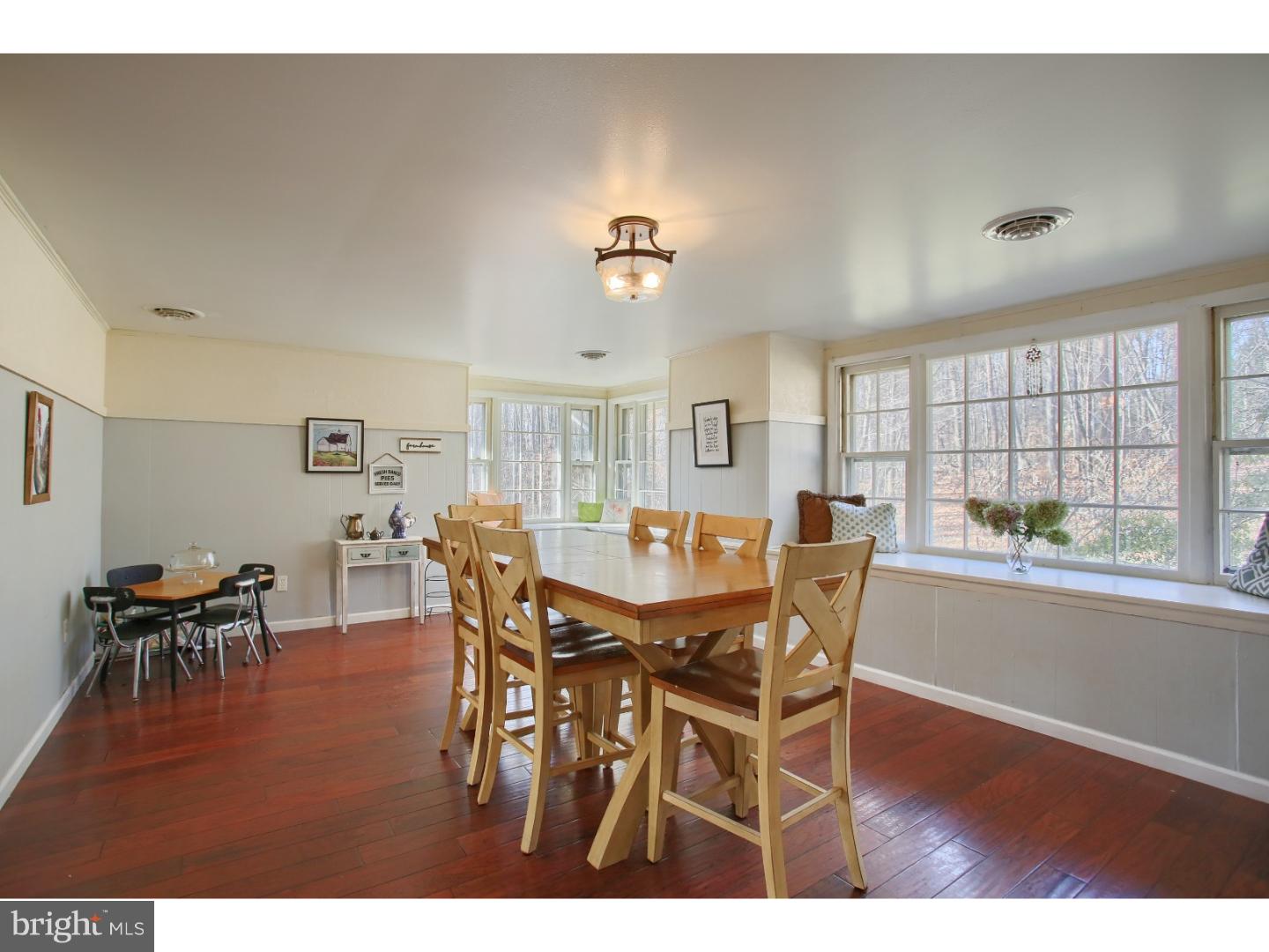 3030 Chestnut Hill Road Pottstown, PA 19465 - Photo 19 of 52 Dining Room