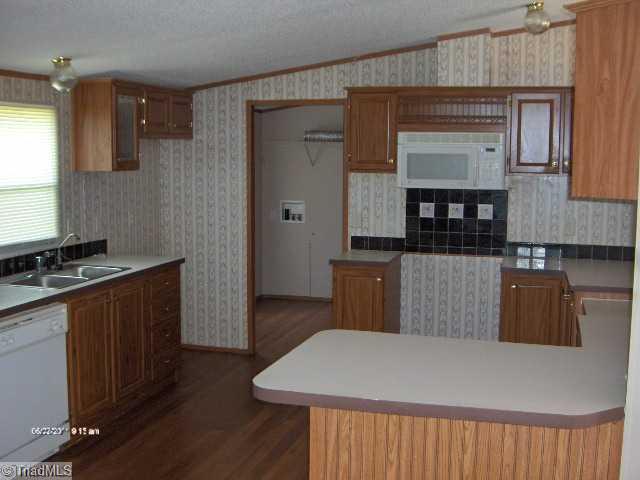 6423 South Preacher Roberson Road Graham, NC 27253 - Photo 5 of 7 Kitchen.