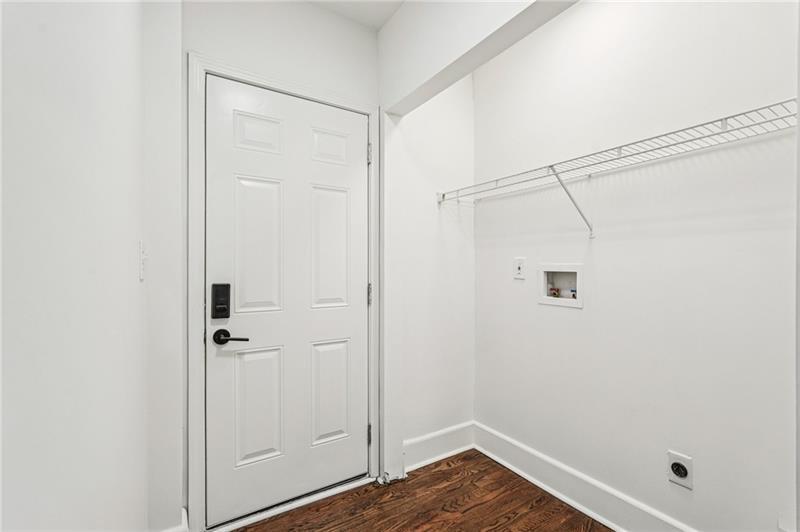 829 Rose Circle Southwest Atlanta, GA 30310 - Photo 12 of 28